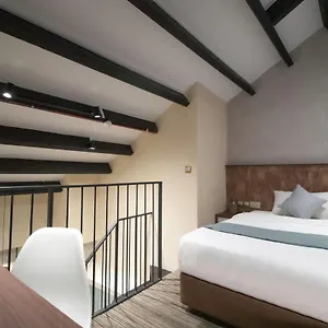 Hotel Harbour - Hamilton ***