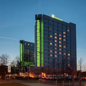 4* Szálloda East